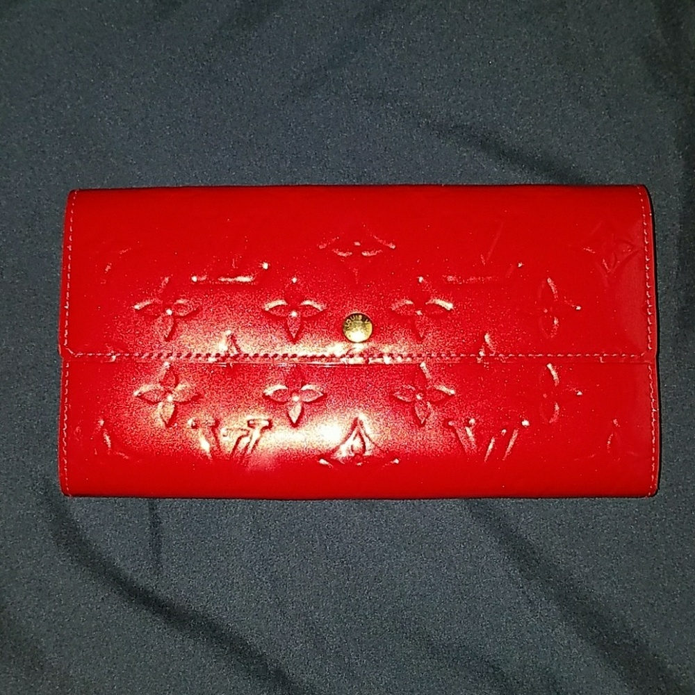 Louis Vuitton Portefeuille Sarah Wallet Vernes Red